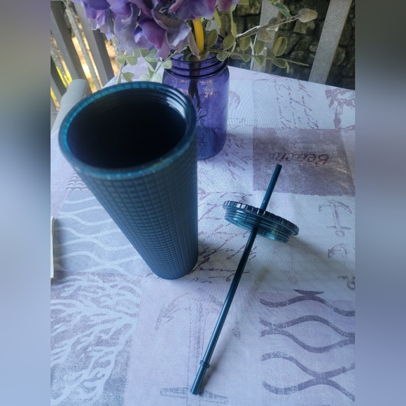 NWT NEW STARBUCKS SUMMER PRUSSIAN BLUE HONEYCOMB PATTERN TUMBLER Sz 24 Oz - Picture 7 of 11